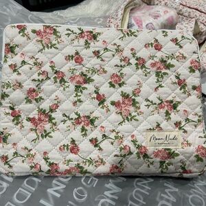 Moon Nude Floral Laptop Case - Pink and Green
